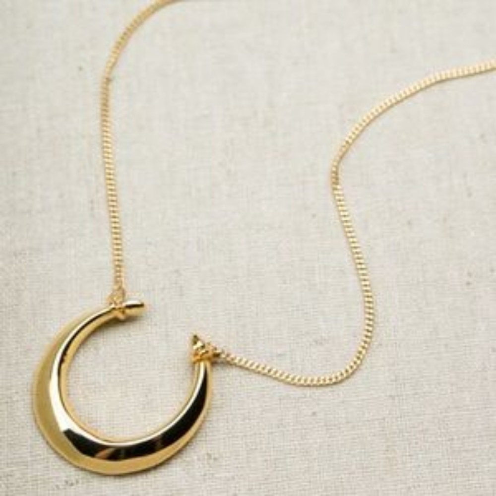 :: S&D [GOLD] Double Horn Pendant Necklace Retired - Picture 8 of 8